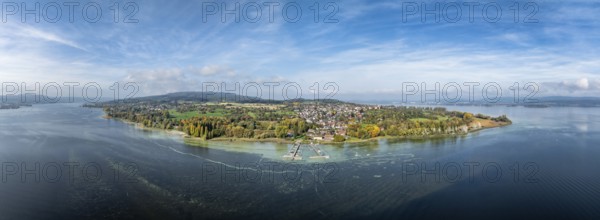 Aerial view, panorama of the Höri peninsula with the village of Horn and the boat harbour with jetty, on the right on the horizon the town of Radolfzell on Lake Constance, on the left Lake Rhine with the Swiss lakeshore, Gaienhofen, district of Constance, Baden-Württemberg, Germany