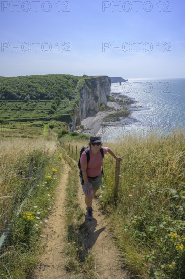 Hiking trail at Valleuse d'Etigue, hike from Etretat to Yport along the chalk cliff coast, Seine-Maritime department, France