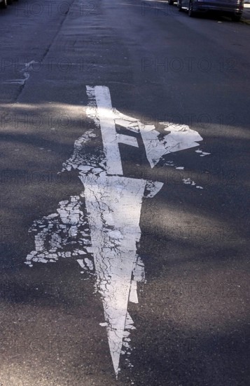 Symbolic image for refurbishment requirements, labelling, Germany