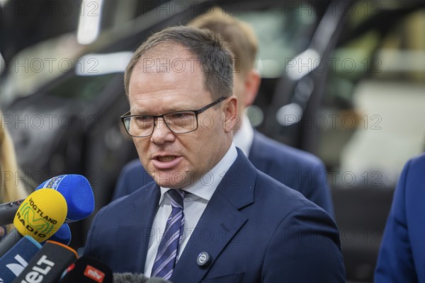 Federal Environment Minister Carsten Schneider during his visit to the Volkswagen vehicle plant in Zwickau, Zwickau, Saxony, Germany