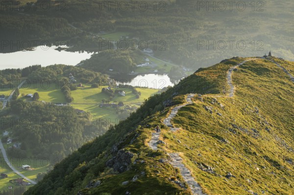 Cairn, Rørsethornet stone staircase, with 3292 steps one of the longest continuous stone staircases in the world, Sherpatreppe or Midsundtreppe or Midsundtrappene, Rørsethornet hike, Otroya or Otrøya island, Møre og Romsdal, Norway