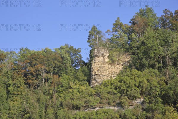 Rock Kapf with cross, rock formation, rock cliff, forest, mountain, landscape, nature photography, Haigerloch, Swabian Alb, Baden-Württemberg, Germany