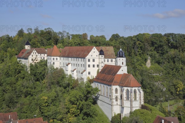 Castle and baroque castle church of St Trinitatis and rock formation, Kapf with cross, Haigerloch, Swabian Alb, Baden-Württemberg, Germany