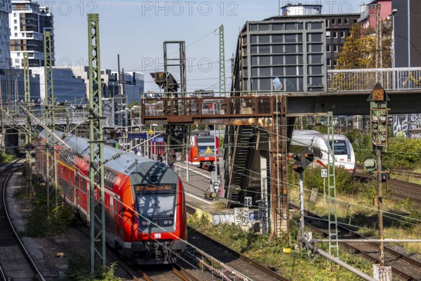 Wehrhahn station, railway line in Düsseldorf, along Toulouser Allee, residential area, office building, on former railway premises, freight yard, industrial estates, tram, ICE train, RE7, regional train, North Rhine-Westphalia, Germany