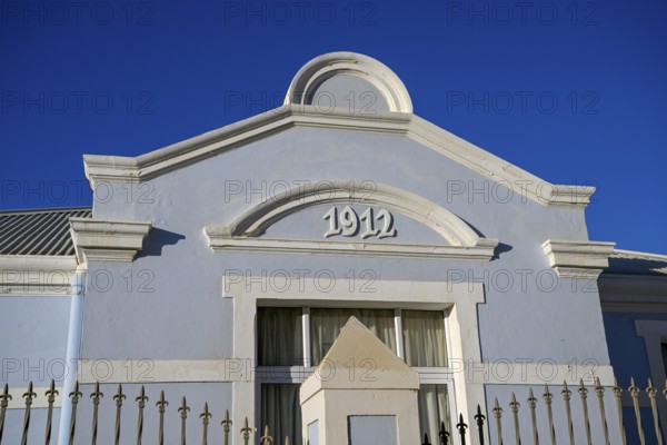 Fassade des Glück-auf-Hauses von 1912 in der Bergstraße, Lüderitz, Region Karas, Namibia