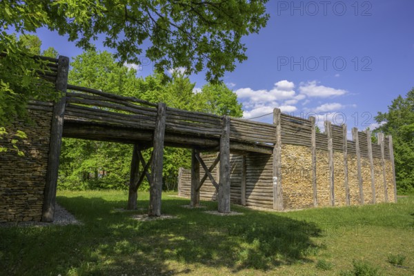 Rekonstruktion spätkeltisches Stadttor, Gronsdorf, Kelheim, Bayern, Deutschland