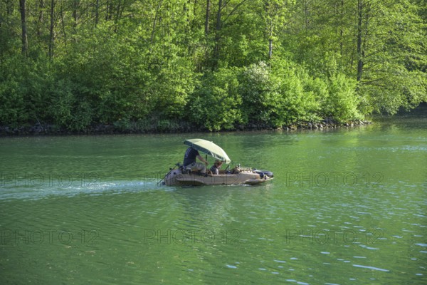 Amphibienfahrzeug auf der Altmühl, Essing, Bayern, Deutschland