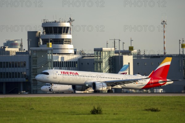 Iberia, Airbus A321, lands at Düsseldorf Airport, North Rhine-Westphalia, Germany