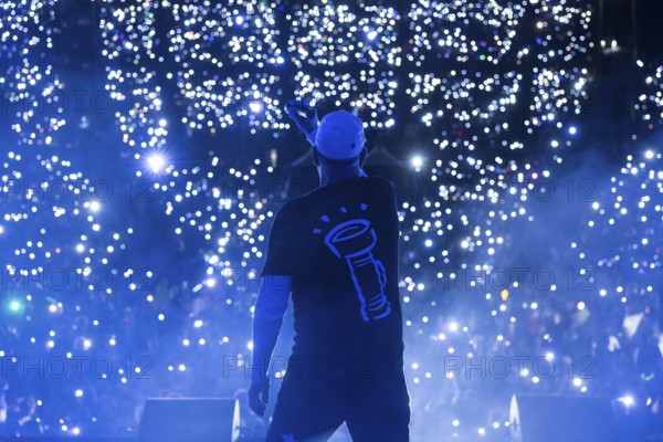 Max von Thien (conductor / voc, drum, perc) at the 25th Berlin Flashlight Concert at the Berlin Waldbühne on 20.09.2025