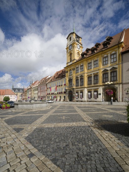 Old town centre and town hall in Baroque style, protected cultural monument, Roland Fountain, market square, Cheb, Eger, Egerland, Bohemia, Czech Republic, Czech Republic