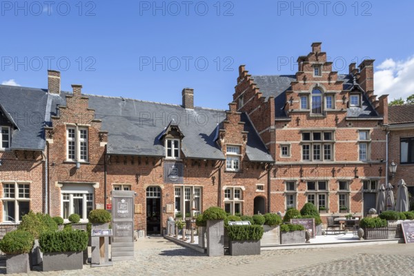 Restaurants in the picturesque village centre of Bazel near Kruibeke, East Flanders, Belgium