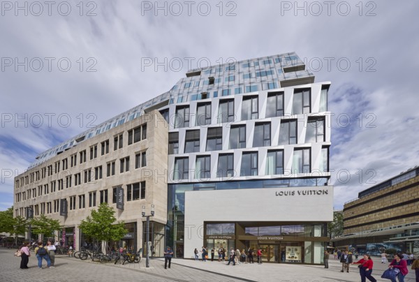 Modern architecture, Boutique Louis Vuitton, shop, shopping, pedestrians as accessories, pedestrian zone, blue sky, cumulus clouds, diffuse light, slightly sunny, intersection Münzstraße with Sporerstraße, Stuttgart, state capital, city district Stuttgart, Baden-Württemberg, Germany