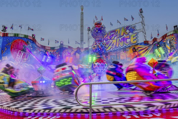 Oktoberfest attraction Break Dance in motion, Festwiese, Theresienwiese, Oktoberfest, Munich, Upper Bavaria, Bavaria, Germany
