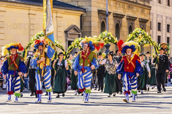 Flag bearer of the royal privileged main shooting society 1406 Munich, traditional traditional costume and shooting parade, Oktoberfest, Munich, Upper Bavaria, Bavaria, Germany