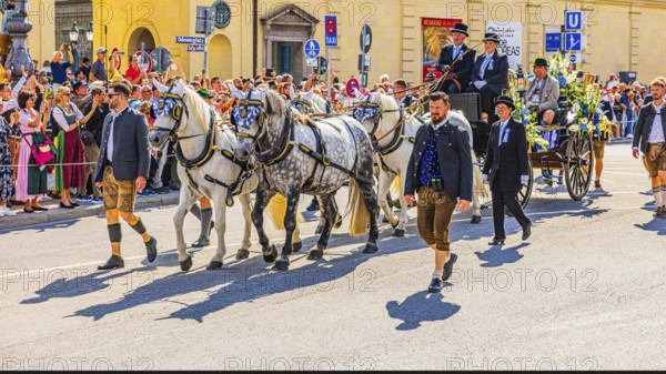 Festive carriage of the Bavarian Prime Minister Dr Markus Söder, Trachten- und Schützenzug, Oktoberfest, Munich, Upper Bavaria, Bavaria, Germany