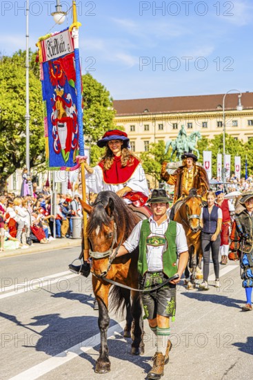 Flag bearer on the horse of the fanfare procession Graf Toerring from Gernlinden, Trachten- und Schützenzug, Oktoberfest, Munich, Upper Bavaria, Bavaria, Germany