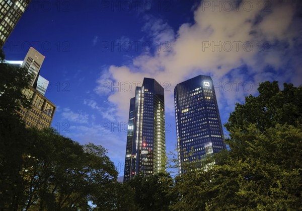 Taunusanlage with Deutsche Bank at night, Frankfurt am Main, Hesse, Germany