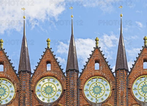 Show gable, Town Hall construction start ca. 1300, Secular building, Brick Gothic, Old Market, Old Town, UNESCO World Heritage Site, Hanseatic City of Stralsund, Mecklenburg-Western Pomerania, Germany