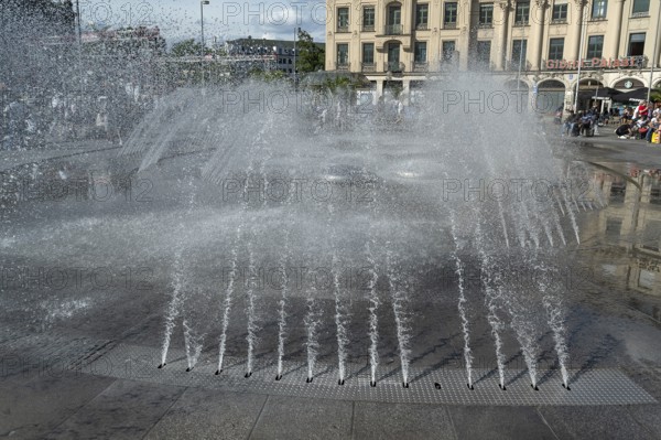 Fountain in the Stachus roundabout, builder Bernhard Winkler, architect, Munich, Bavaria, Germany