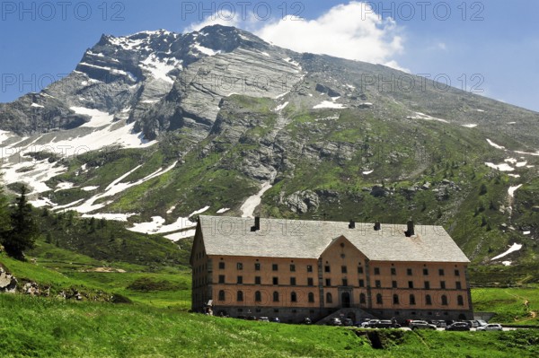 The old Simplon Hospice, Altes Simplon Hospice, Altes Spittel, Alter Spittel, Stockalper Hospice, largest hospice in the Alps, Simplon Pass Road, Simplon Pass, Simplon Pass Road, Canton Valais, Switzerland