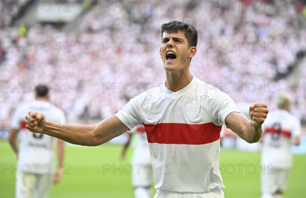Goal celebration Jose Maria Chema Andres Baixauli VfB Stuttgart (30) Goal celebration Gesture Gesture Gesture Gesture Bundesliga, MHPArena, MHP Arena Stuttgart, Baden-Württemberg, Germany