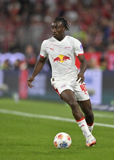 Yan Diomande RasenBallsport Leipzig RBL (49) Action on the ballAllianz Arena, Munich, Bavaria, Germany