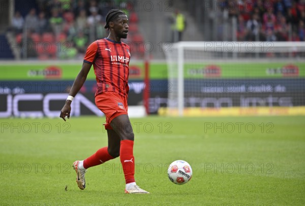 Omar Haktap Traoré 1. FC Heidenheim 1846 FCH (23) Action on the ball Voith-Arena, Heidenheim, Baden-Württemberg, Germany