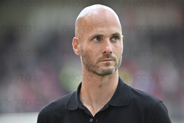 Coach Paul Simonis VfL Wolfsburg Portrait Voith-Arena, Heidenheim, Baden-Württemberg, Germany
