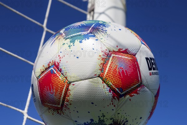Close-up of the 2025/26 Bundesliga match ball (symbolic image)