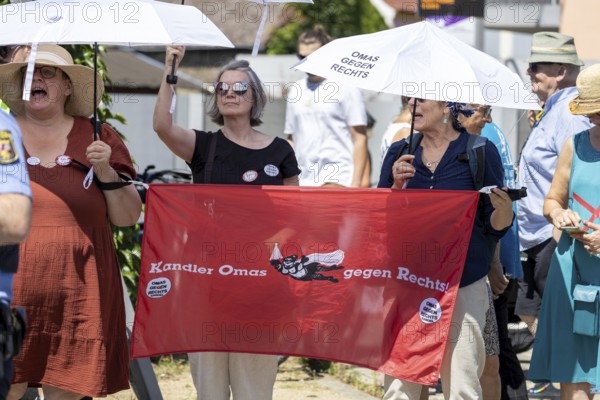 Counter-demonstration against the rally of AfD politician Joachim Paul in Ludwigshafen-Maudach***Picture: Omas gegen Rechts
