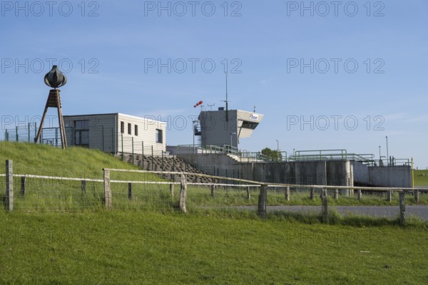 Lock, pumping station, Husumer Au, Husum, North Frisia, North Sea, Schleswig-Holstein, Germany