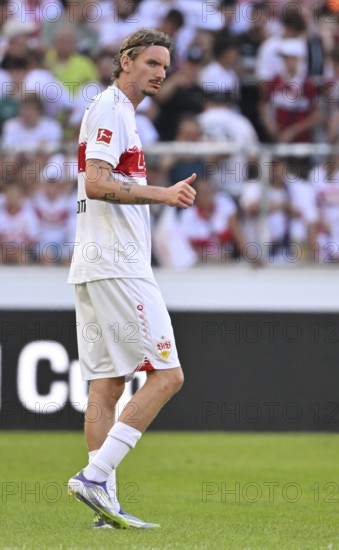 Nick Woltemade VfB Stuttgart (11) Gesture Gesture Thumbs up MHPArena, MHP Arena Stuttgart, Baden-Württemberg, Germany