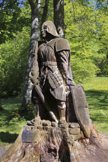 Knight of Lichtenstein, wooden sculpture sawn by Billy Tröge, artist, replica, large sculpture, for the 60th birthday of H.S.H. Duke Wilhelm Albert von Urach, donated by the Etter family, at Lichtenstein Castle, Honau, municipality of Lichtenstein, Baden-Württemberg, Germany