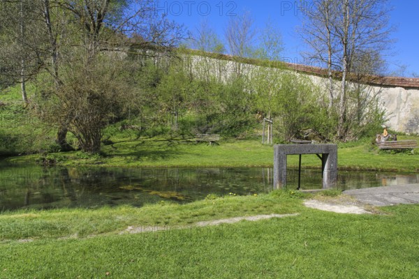 Lauter spring, Große Lauter, karst spring pot, park, idyll, meadow, lawn trees, Offenhausen, municipality of Gomadingen, Swabian Alb, Baden-Württemberg, Germany