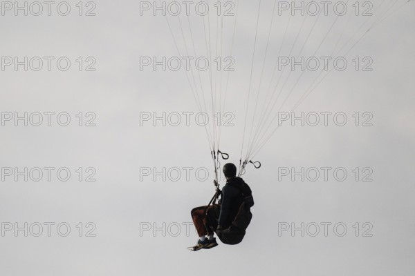 Paraglider or paraglider, Silhouette, near Hvide Sande, North Sea, Denmark