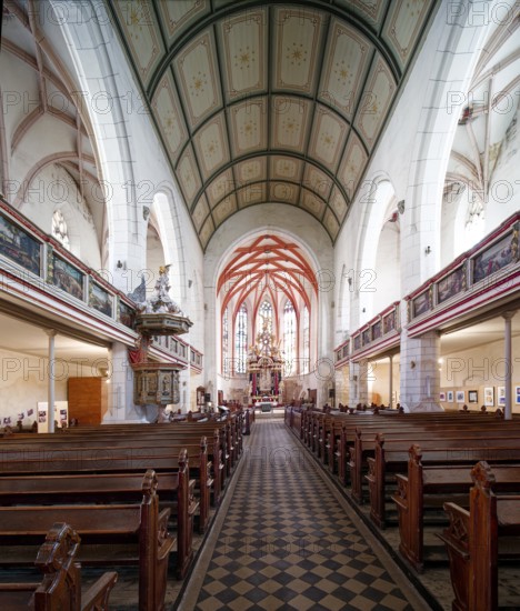 Protestant late Gothic St. Mary's Church, town church, with the altar from 1684, interior view, market square, Weißenfels, Saxony-Anhalt, Germany