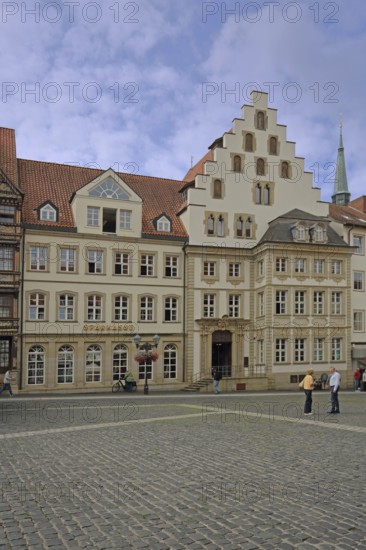 Baroque Lüntzelhaus built in 1755 with stepped gable, Market Square, Hildesheim, Lower Saxony, Germany