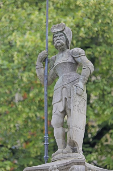 Roland Fountain with sculpture Roland, Market Square, Hildesheim, Lower Saxony, Germany