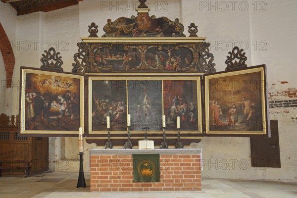 Gothic winged altar interior view, arts and crafts, painting, art, altar retable, Heiligen-Geist-Kirche, Wismar, Mecklenburg-Vorpommern, Germany