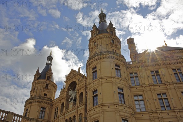 Renaissance castle, Mecklenburg-Western Pomerania state parliament, inner courtyard, backlight, view upwards, view, Schwerin, Mecklenburg-Western Pomerania, Germany