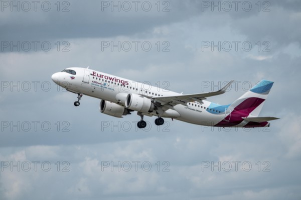 Eurowings Airbus A320neo, takes off from Düsseldorf Airport, North Rhine-Westphalia, Germany