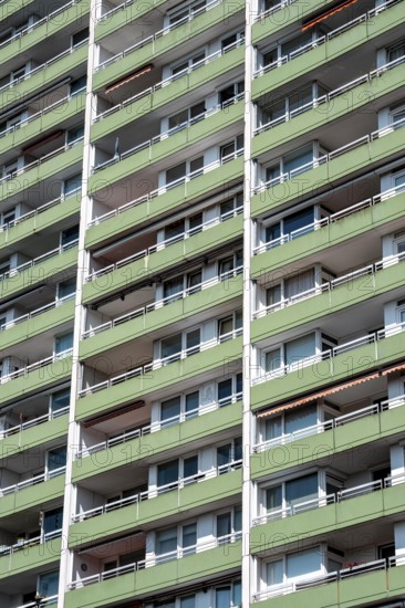 Residential tower block, in Essen-Steele, tallest residential building in the city, over 130 flats on 20 floors, 70 metres high, North Rhine-Westphalia, Germany
