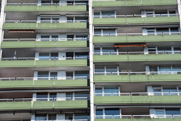 Residential tower block, in Essen-Steele, tallest residential building in the city, over 130 flats on 20 floors, 70 metres high, North Rhine-Westphalia, Germany