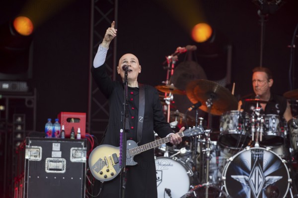 Billy Corgan (singer) and Jimmy Chamberlin (drummer) from The Smashing Pumpkins live on The Aghori Tour at the Zitadelle Spandau in Berlin on 06/08/2025