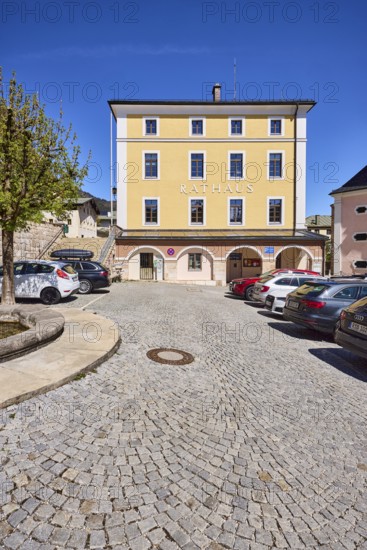 Town hall, general architecture, car park, vehicles, square, cobblestones, tree, blue sky, cirrostratus clouds, town hall square, Berchtesgaden, Upper Bavaria, district Berchtesgadener Land, Bavaria, Germany