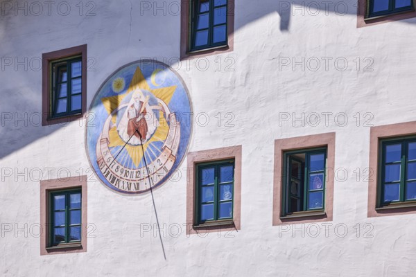 Sundial, historic house, facade, window, town hall square, Berchtesgaden, Upper Bavaria, Berchtesgadener Land district, Bavaria, Germany