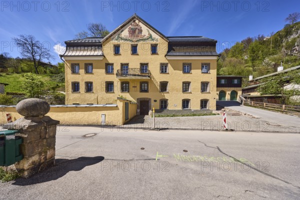 Historic buildings, frescoes, aerial painting, facade, window, balcony, mountain landscape, hill, forest, blue sky, cirrostratus clouds, town hall square, Berchtesgaden, Upper Bavaria, district Berchtesgadener Land, Bavaria, Germany