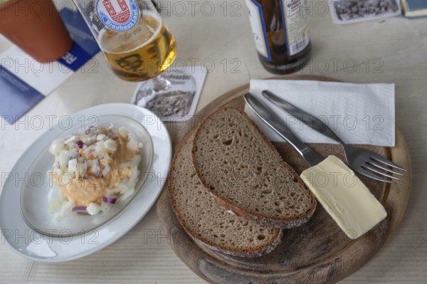 Brotzeit in Franconia, Franconian Obazda, prepared cheese served with bread in an inn, Franconia, Bavaria, Germany