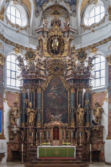Baroque high altar from 1719 in St Martin's Church, Biberach an der Riß, Baden-Württemberg, Germany