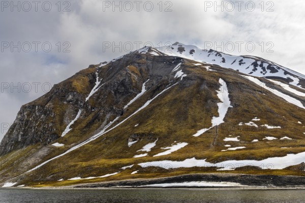 Mountain peak, arctic spring, Recherchebreen, Spitsbergen, Svalbard